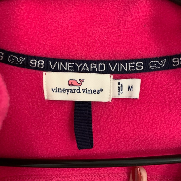 Vineyard vines pink fleece vest - Picture 3 of 3